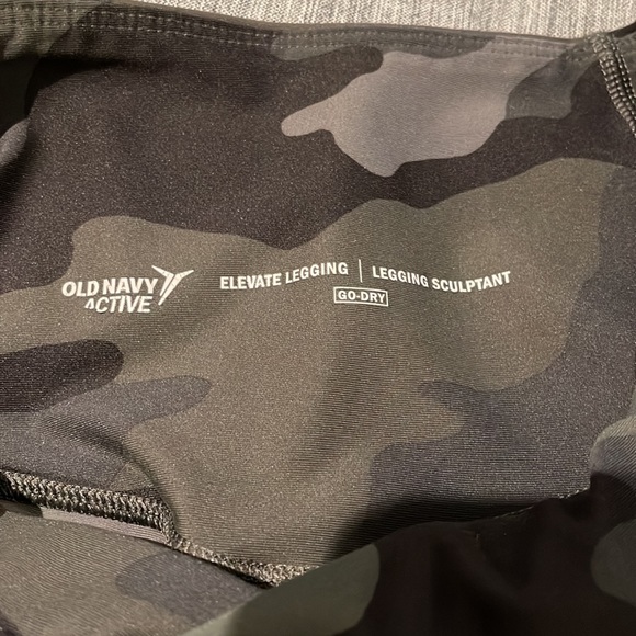 Old Navy camo leggings - Picture 2 of 2